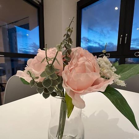 2 Bed Penthouse Style Apartment London Bagian luar foto