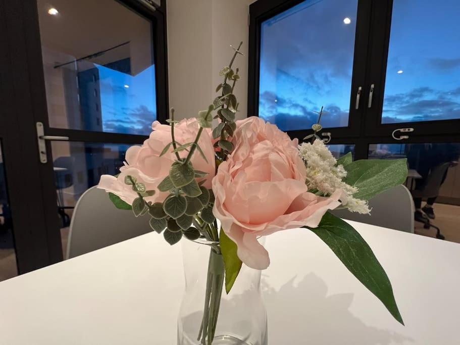2 Bed Penthouse Style Apartment London Bagian luar foto